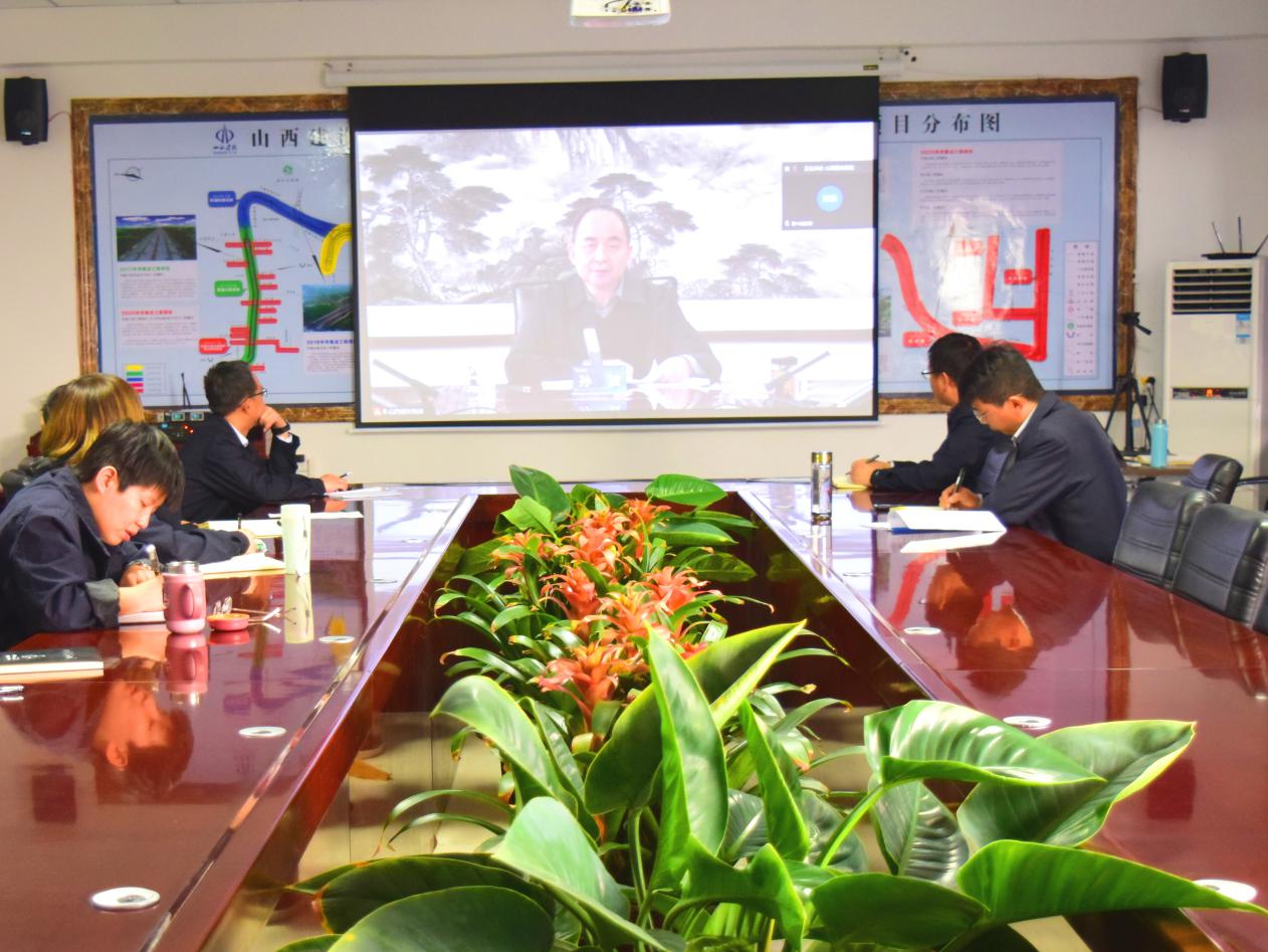 九游会真人第一品牌游戏合营晋中指挥部组织收听并系统学习贯彻党的十九届五中全会精神省国资委宣讲团宣讲报告会